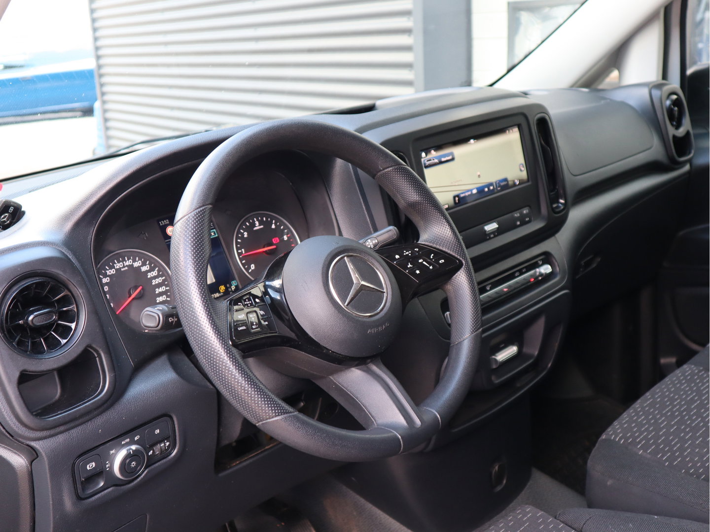 Mercedes-Benz Vito 116 CDI Automaat - Euro 6 - L3 Extra Lang - Camera - Cruise - 3 Zits