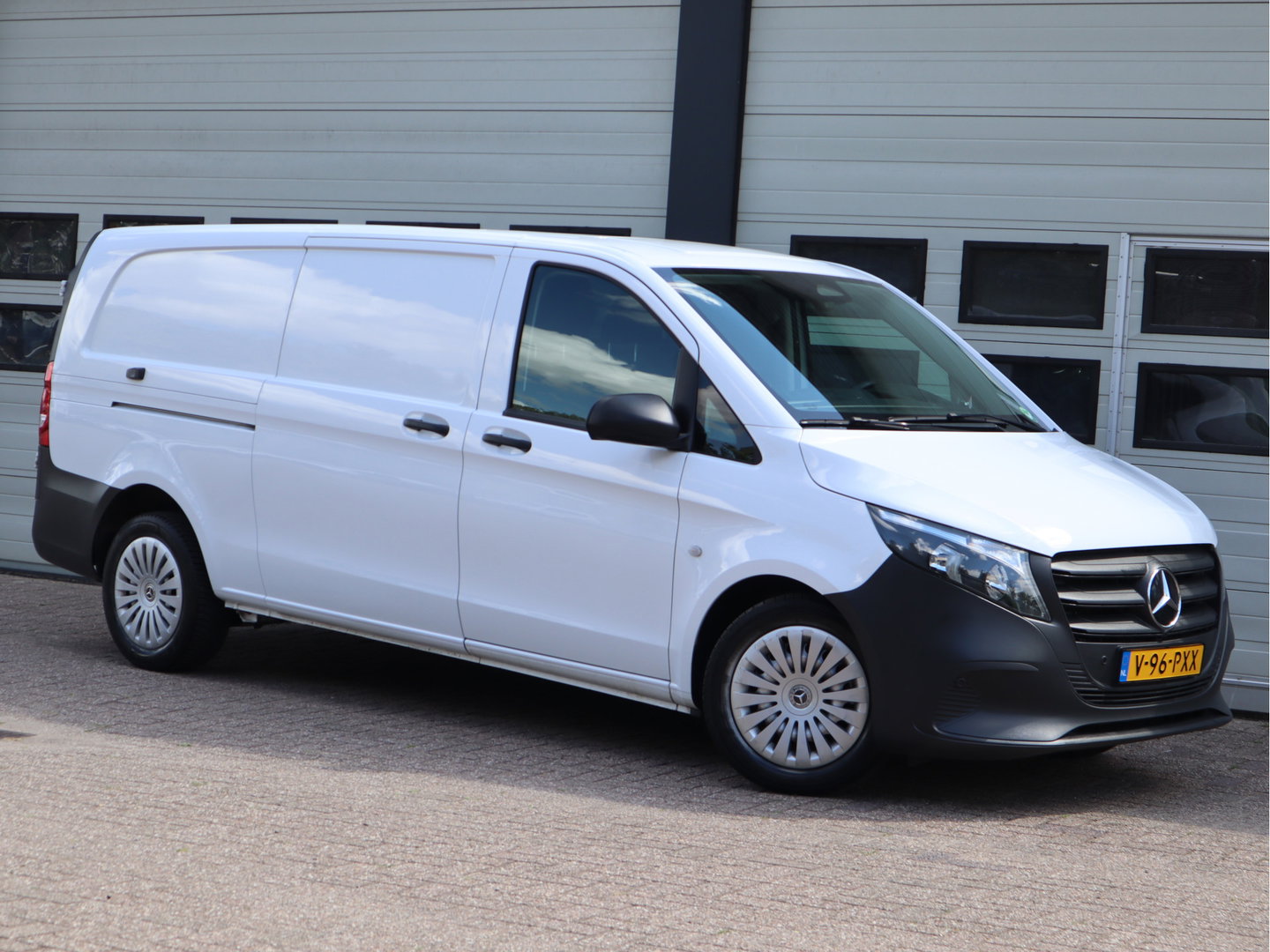 Mercedes-Benz Vito 116 CDI Automaat - Euro 6 - L3 Extra Lang - Camera - Cruise - 3 Zits