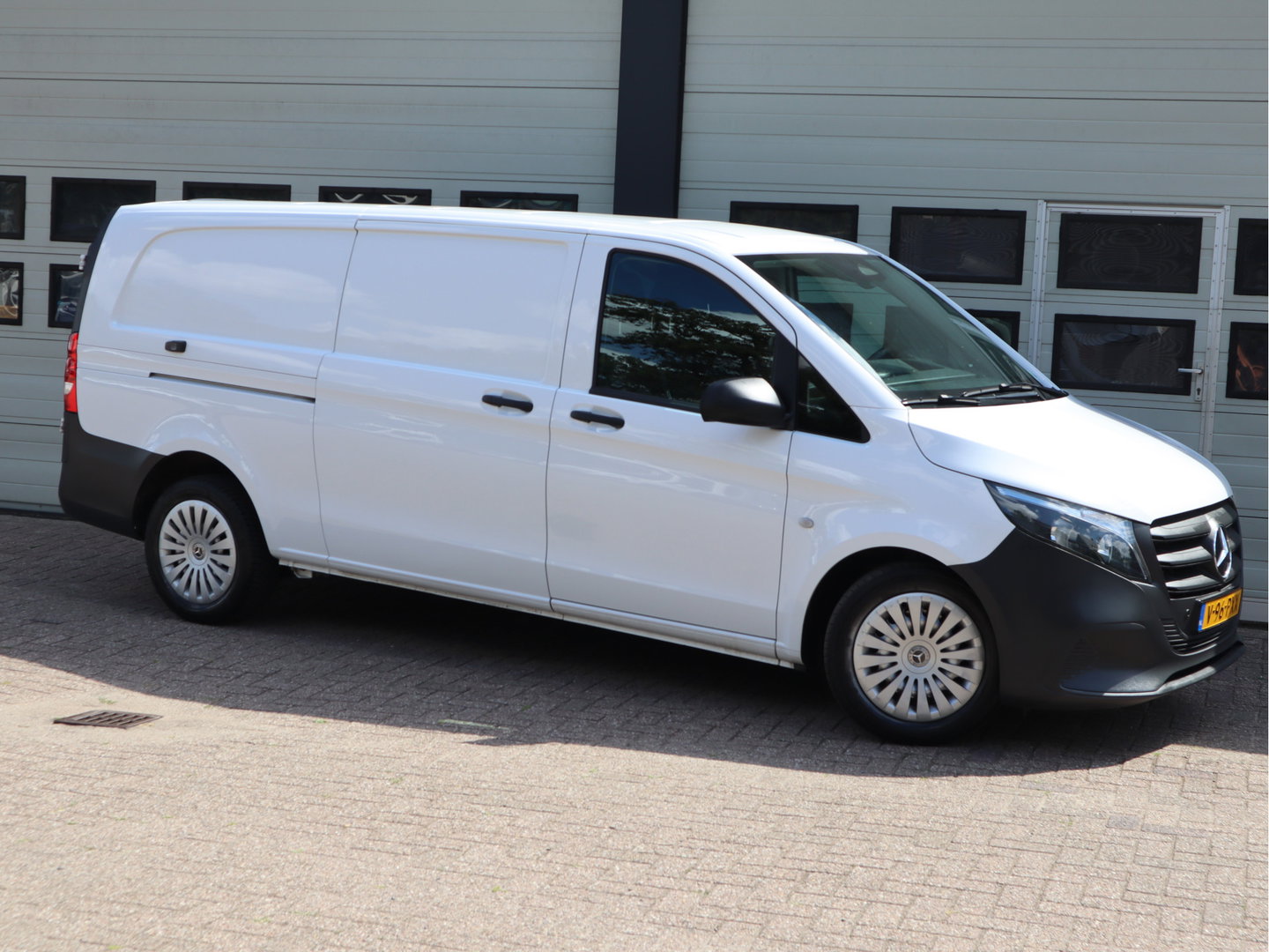 Mercedes-Benz Vito 116 CDI Automaat - Euro 6 - L3 Extra Lang - Camera - Cruise - 3 Zits