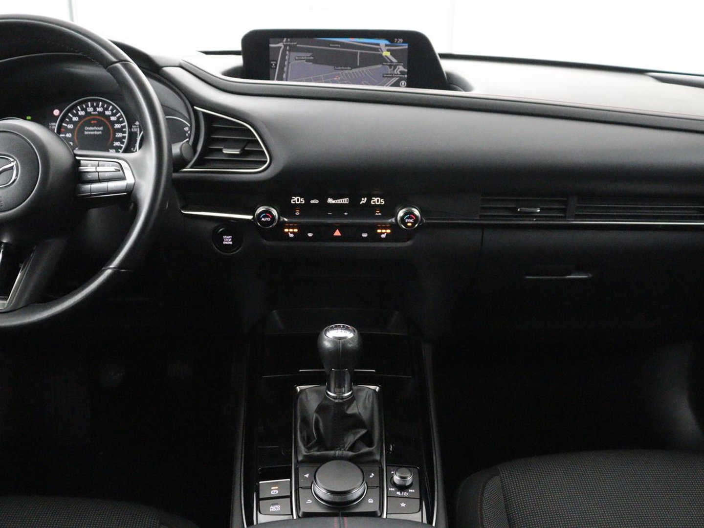 Mazda CX-30 2.0 e-SkyActiv-X M Hybrid Sportive | Stoelverwarming | Head-up | Adaptive cruise | BOSE sound | Carplay | Camera | Park assist |