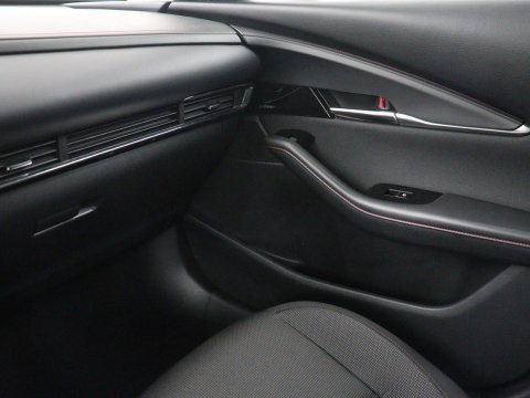 Mazda CX-30 2.0 e-SkyActiv-X M Hybrid Sportive | Stoelverwarming | Head-up | Adaptive cruise | BOSE sound | Carplay | Camera | Park assist |