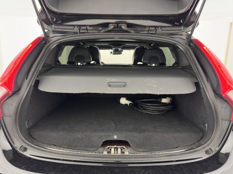 Volvo V60 2.4 D6 Twin Engine R-Design AWD (Plug-In) Aut. *PANO | LEATHER | XENON | MEMORY-PACK | NAVI-FULLMAP | HEATED-SPORTSEATS | PRIVACY-GLASS | ECC | PDC | CRUISE | TOWBAR | 18''ALU*