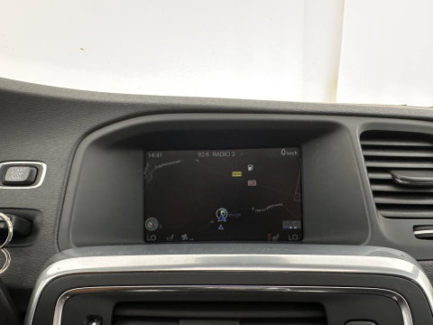 Volvo V60 2.4 D6 Twin Engine R-Design AWD (Plug-In) Aut. *PANO | LEATHER | XENON | MEMORY-PACK | NAVI-FULLMAP | HEATED-SPORTSEATS | PRIVACY-GLASS | ECC | PDC | CRUISE | TOWBAR | 18''ALU*