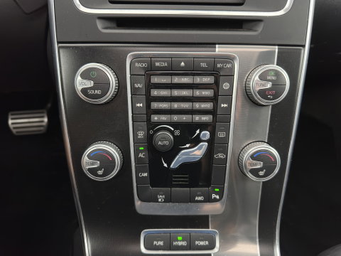 Volvo V60 2.4 D6 Twin Engine R-Design AWD (Plug-In) Aut. *PANO | LEATHER | XENON | MEMORY-PACK | NAVI-FULLMAP | HEATED-SPORTSEATS | PRIVACY-GLASS | ECC | PDC | CRUISE | TOWBAR | 18''ALU*