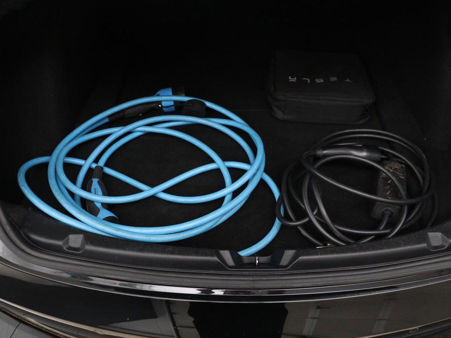 Tesla Model 3 Long Range AWD 75 kWh | SOH 88,8% | Panoramadak | Leder | Memory | Stuur/stoel verwarming | Achterbank verwarming | Adaptive cruise | Climate control