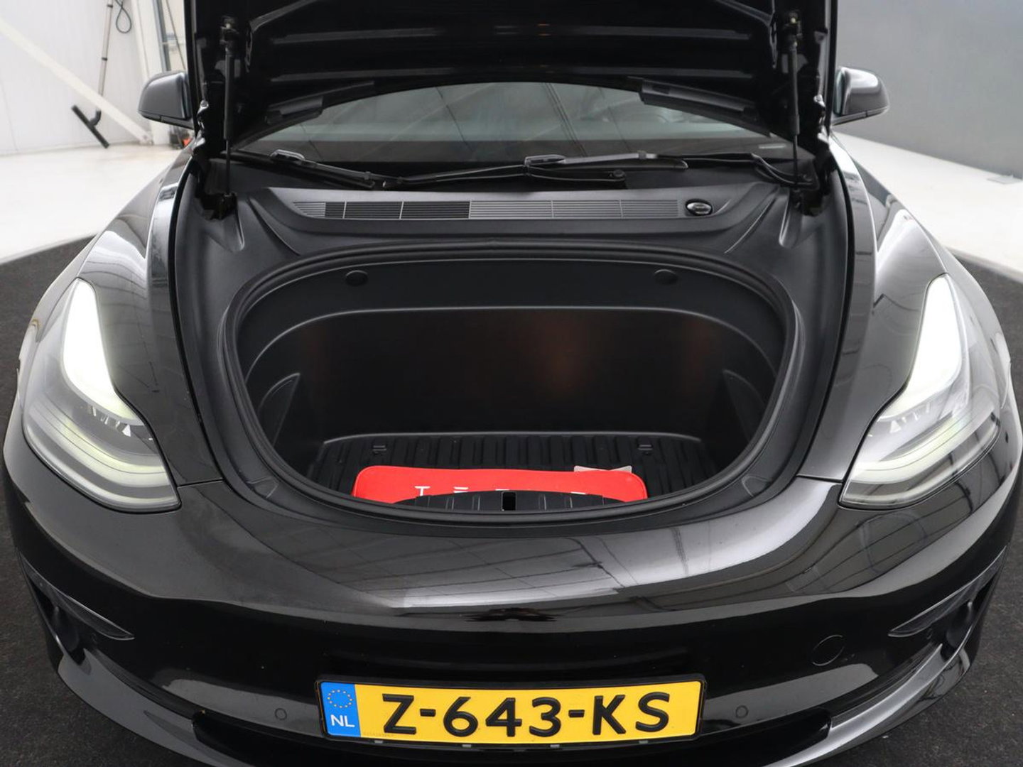 Tesla Model 3 Long Range AWD 75 kWh | SOH 88,8% | Panoramadak | Leder | Memory | Stuur/stoel verwarming | Achterbank verwarming | Adaptive cruise | Climate control