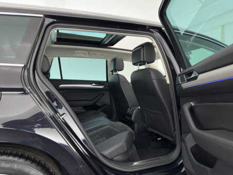 Volkswagen Passat Variant 1.4 TSI GTE Highline Aut. *PANO | HEAD-UP | ADAPTIVE-CRUISE | LEATHER-MICROFIBRE | DYNAUDIO | FULL-LED | BLINDSPOT | TOP-VIEW | HEATED-COMFORTSEATS | KEYLESS | NAVI-FULLMAP | DIGI-COCKPIT | ECC | PDC | 18''ALU*