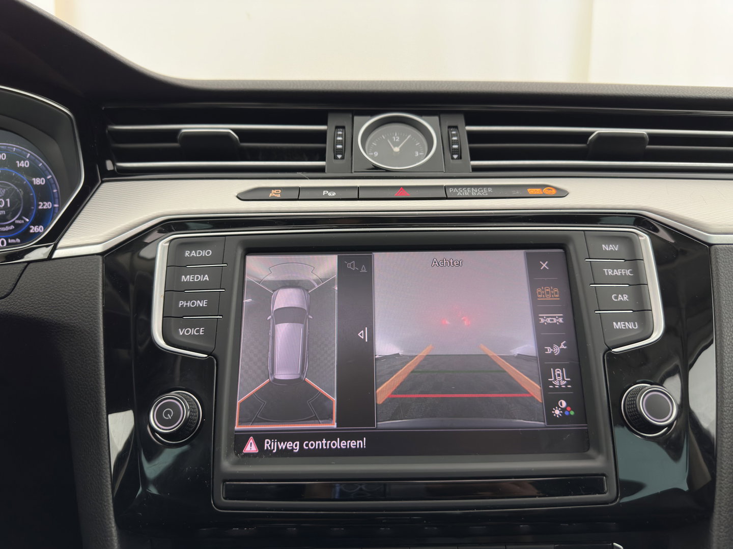 Volkswagen Passat Variant 1.4 TSI GTE Highline Aut. *PANO | HEAD-UP | ADAPTIVE-CRUISE | LEATHER-MICROFIBRE | DYNAUDIO | FULL-LED | BLINDSPOT | TOP-VIEW | HEATED-COMFORTSEATS | KEYLESS | NAVI-FULLMAP | DIGI-COCKPIT | ECC | PDC | 18''ALU*