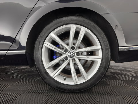 Volkswagen Passat Variant 1.4 TSI GTE Highline Aut. *PANO | HEAD-UP | ADAPTIVE-CRUISE | LEATHER-MICROFIBRE | DYNAUDIO | FULL-LED | BLINDSPOT | TOP-VIEW | HEATED-COMFORTSEATS | KEYLESS | NAVI-FULLMAP | DIGI-COCKPIT | ECC | PDC | 18''ALU*