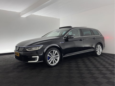 Volkswagen Passat Variant 1.4 TSI GTE Highline Aut. *PANO | HEAD-UP | ADAPTIVE-CRUISE | LEATHER-MICROFIBRE | DYNAUDIO | FULL-LED | BLINDSPOT | TOP-VIEW | HEATED-COMFORTSEATS | KEYLESS | NAVI-FULLMAP | DIGI-COCKPIT | ECC | PDC | 18''ALU*