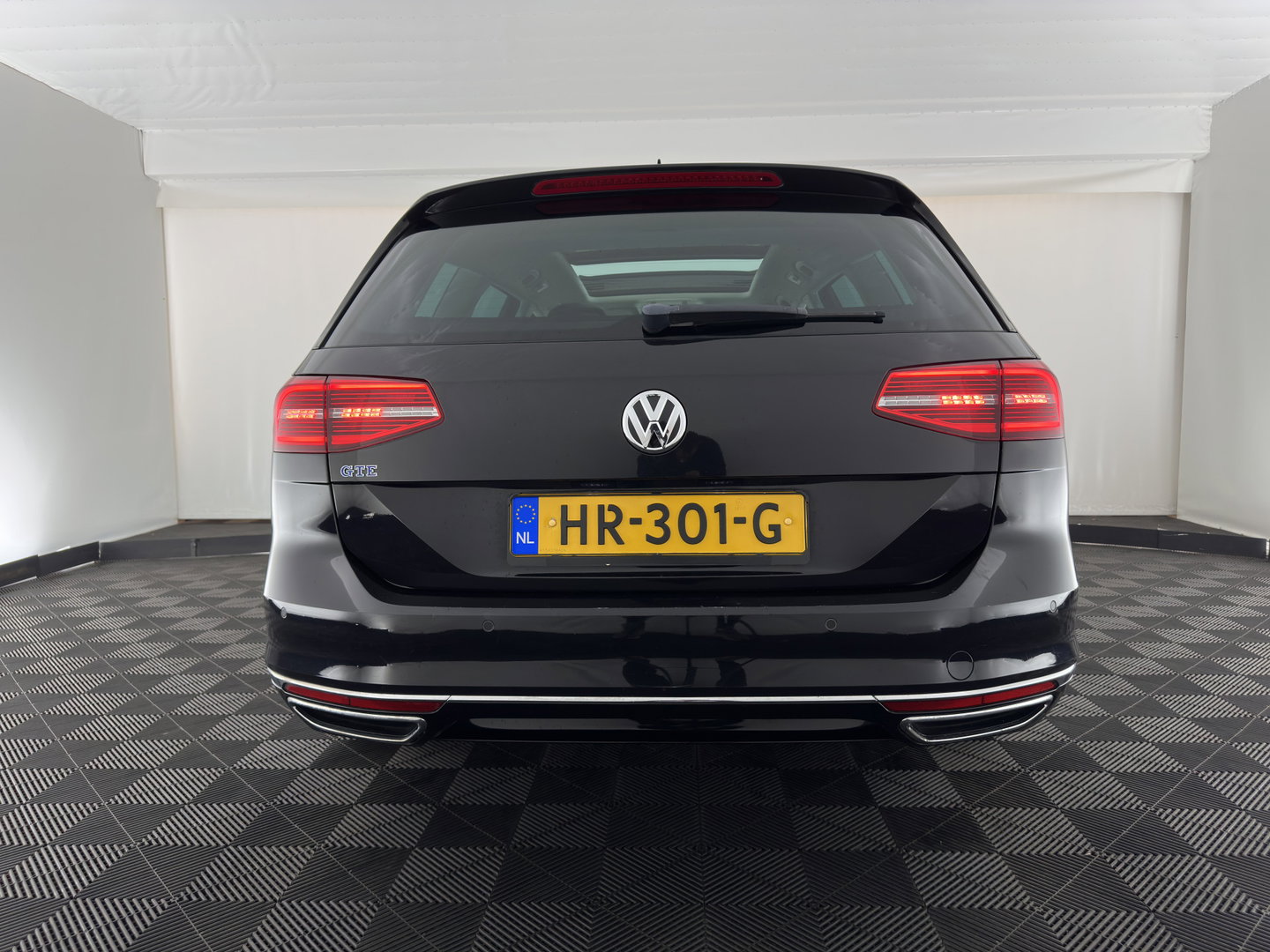 Volkswagen Passat Variant 1.4 TSI GTE Highline Aut. *PANO | HEAD-UP | ADAPTIVE-CRUISE | LEATHER-MICROFIBRE | DYNAUDIO | FULL-LED | BLINDSPOT | TOP-VIEW | HEATED-COMFORTSEATS | KEYLESS | NAVI-FULLMAP | DIGI-COCKPIT | ECC | PDC | 18''ALU*