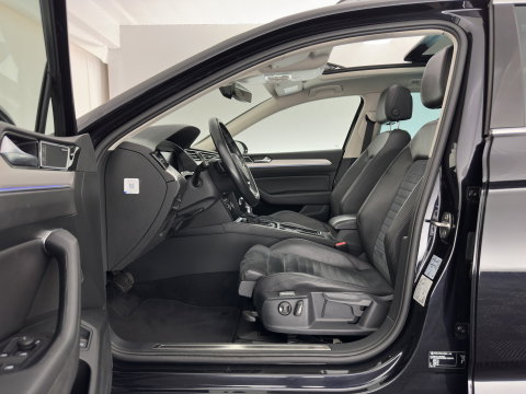 Volkswagen Passat Variant 1.4 TSI GTE Highline Aut. *PANO | HEAD-UP | ADAPTIVE-CRUISE | LEATHER-MICROFIBRE | DYNAUDIO | FULL-LED | BLINDSPOT | TOP-VIEW | HEATED-COMFORTSEATS | KEYLESS | NAVI-FULLMAP | DIGI-COCKPIT | ECC | PDC | 18''ALU*