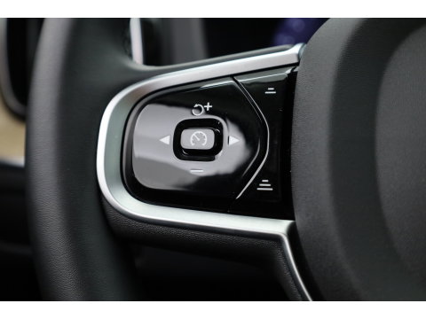 Volvo XC60 2.0 T6 Plug-in AWD Plus Dark Facelift  MY26 | Pano | 360 camera | Trekhaak | Head-up | 4-stoel & stuurverw |