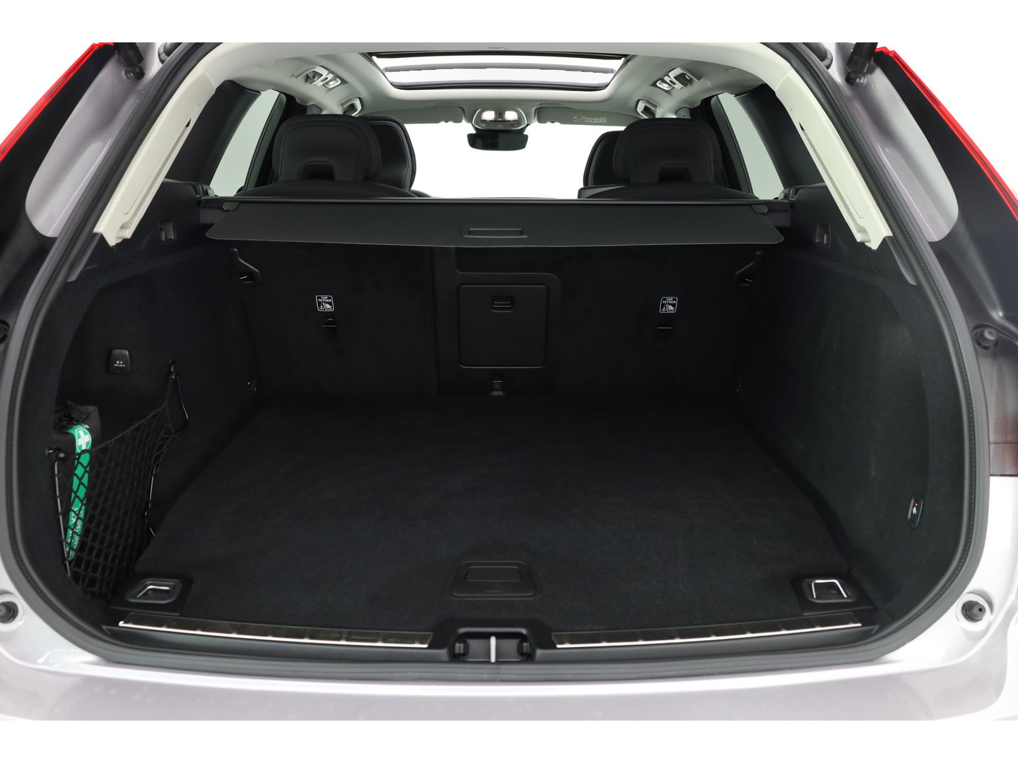 Volvo XC60 2.0 T6 Plug-in AWD Plus Dark Facelift  MY26 | Pano | 360 camera | Trekhaak | Head-up | 4-stoel & stuurverw |