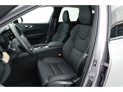 Volvo XC60 2.0 T6 Plug-in AWD Plus Dark Facelift  MY26 | Pano | 360 camera | Trekhaak | Head-up | 4-stoel & stuurverw |
