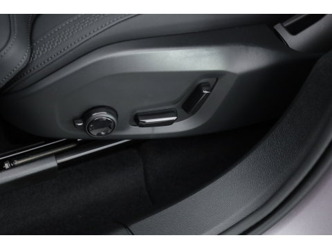 Volvo XC60 2.0 T6 Plug-in AWD Plus Dark Facelift  MY26 | Pano | 360 camera | Trekhaak | Head-up | 4-stoel & stuurverw |