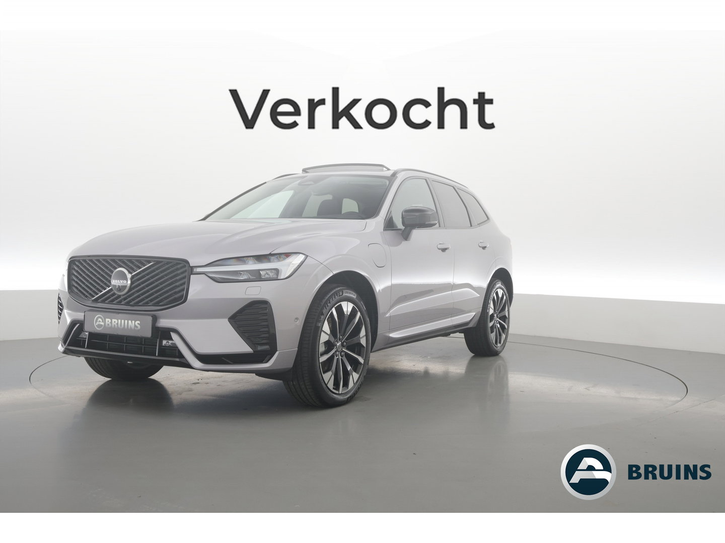 Volvo XC60 2.0 T6 Plug-in AWD Plus Dark Facelift  MY26 | Pano | 360 camera | Trekhaak | Head-up | 4-stoel & stuurverw |