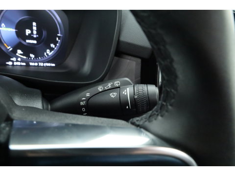 Volvo XC40 1.5 T5 Plug-in hybrid Ultimate Dark | Prijs Rijklaar |Pano-dak | 360 camera | ACC | Blis | H&K Audio | Voorruitverw. | Sportstoelen |