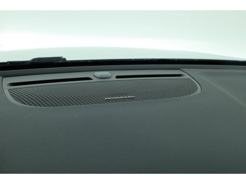 Volvo XC40 1.5 T5 Plug-in hybrid Ultimate Dark | Prijs Rijklaar |Pano-dak | 360 camera | ACC | Blis | H&K Audio | Voorruitverw. | Sportstoelen |