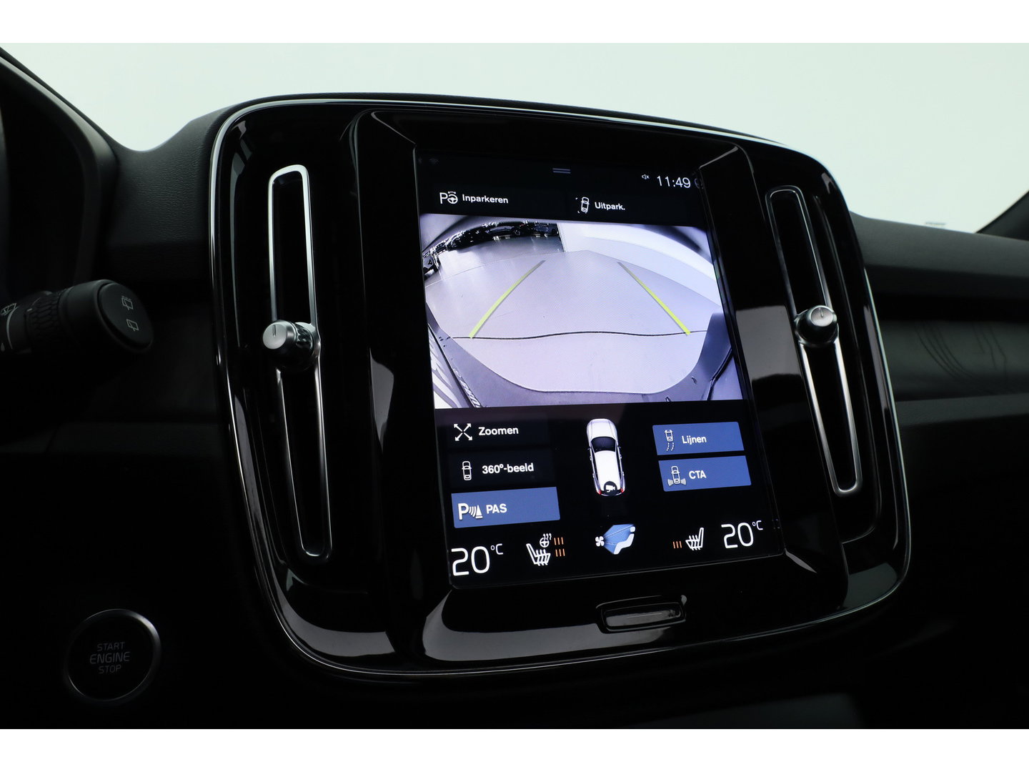Volvo XC40 1.5 T5 Plug-in hybrid Ultimate Dark | Prijs Rijklaar |Pano-dak | 360 camera | ACC | Blis | H&K Audio | Voorruitverw. | Sportstoelen |