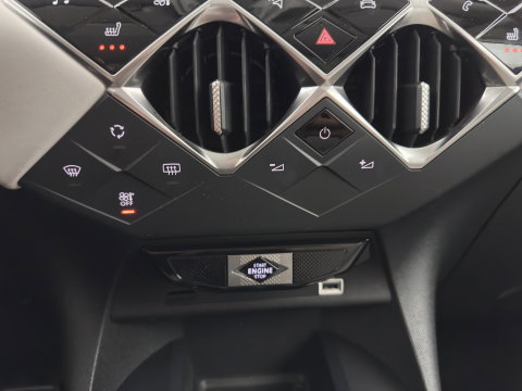 DS DS 3 Crossback E-Tense Performance Line+ 50 kWh Aut. *HEAD-UP | BLINDSPOT | LEATHER | MATRIX-LED | KEYLESS | CAMERA | DIGI-COCKPIT | HEATED-SPORTSEATS | DAB+ | PRIVACY-GLASS | ECC | PDC | CRUISE | 18''ALU*