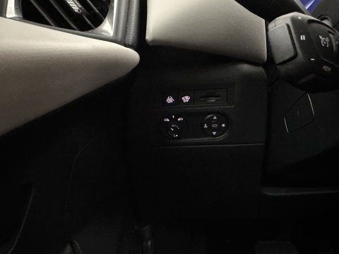 DS DS 3 Crossback E-Tense Performance Line+ 50 kWh Aut. *HEAD-UP | BLINDSPOT | LEATHER | MATRIX-LED | KEYLESS | CAMERA | DIGI-COCKPIT | HEATED-SPORTSEATS | DAB+ | PRIVACY-GLASS | ECC | PDC | CRUISE | 18''ALU*