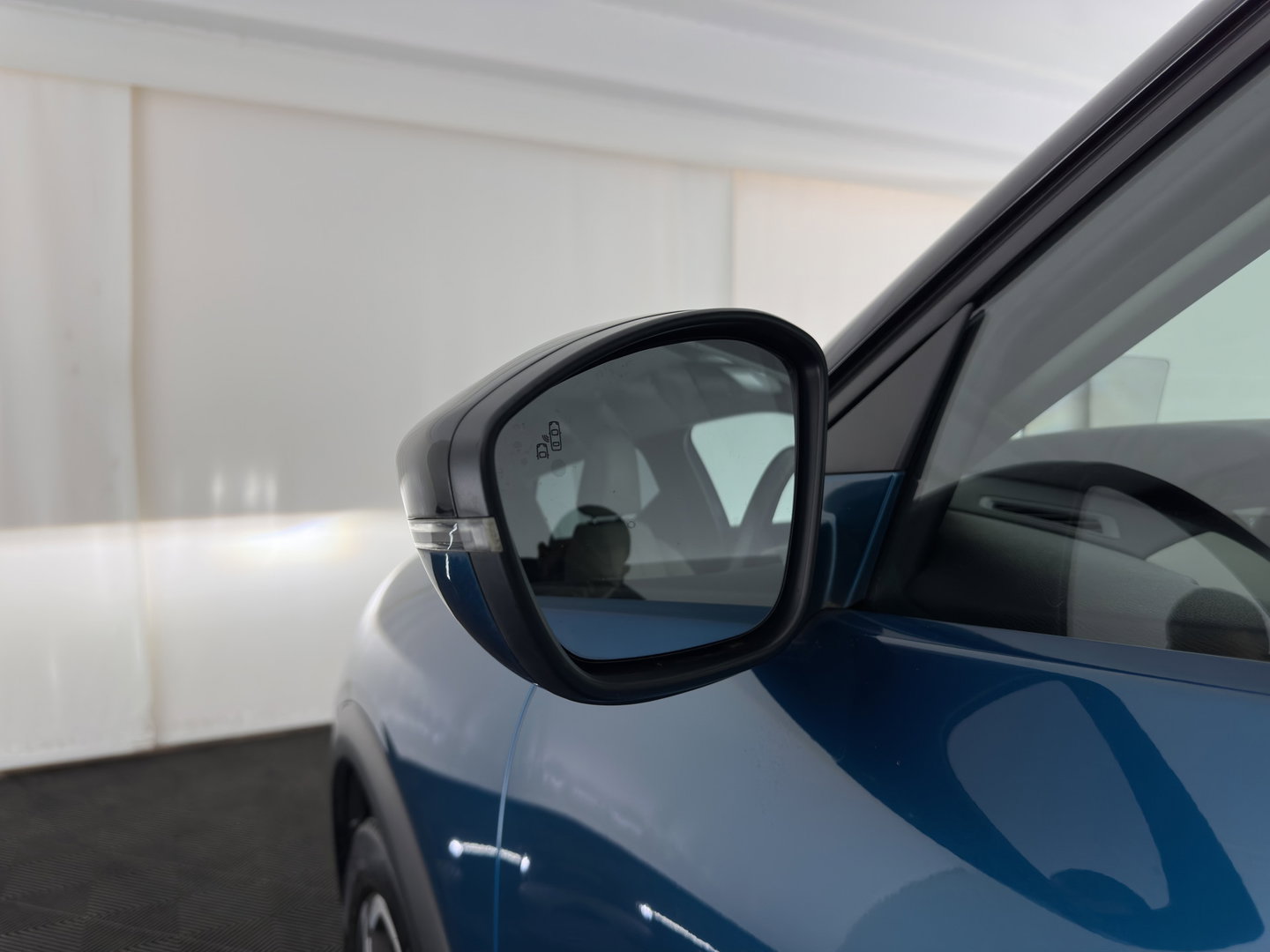 DS DS 3 Crossback E-Tense Performance Line+ 50 kWh Aut. *HEAD-UP | BLINDSPOT | LEATHER | MATRIX-LED | KEYLESS | CAMERA | DIGI-COCKPIT | HEATED-SPORTSEATS | DAB+ | PRIVACY-GLASS | ECC | PDC | CRUISE | 18''ALU*