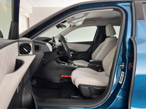 DS DS 3 Crossback E-Tense Performance Line+ 50 kWh Aut. *HEAD-UP | BLINDSPOT | LEATHER | MATRIX-LED | KEYLESS | CAMERA | DIGI-COCKPIT | HEATED-SPORTSEATS | DAB+ | PRIVACY-GLASS | ECC | PDC | CRUISE | 18''ALU*