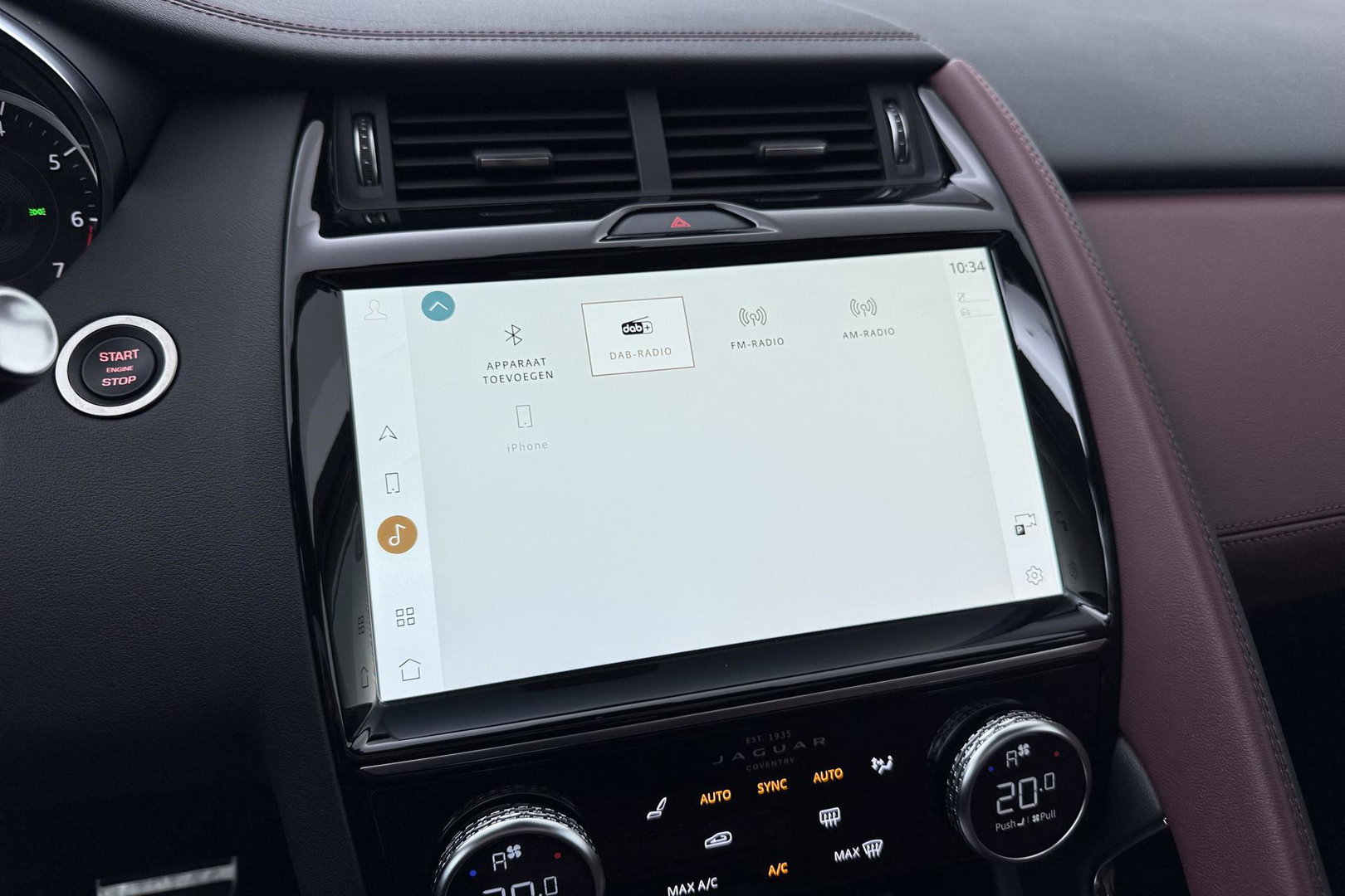 Jaguar E-PACE P300e AWD R-Dynamic S | ACC | Panoramadak | Memory | Camera | Stoelverwarming | 18 inch