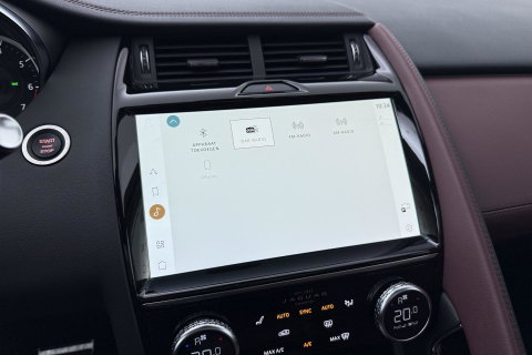 Jaguar E-PACE P300e AWD R-Dynamic S | ACC | Panoramadak | Memory | Camera | Stoelverwarming | 18 inch