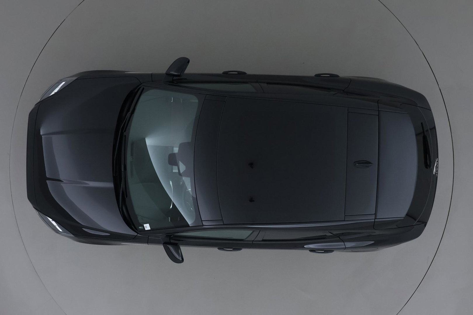 Jaguar E-PACE P300e AWD R-Dynamic S | ACC | Panoramadak | Memory | Camera | Stoelverwarming | 18 inch