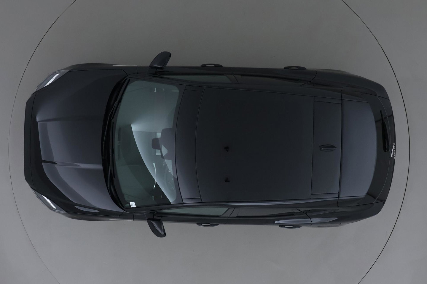 Jaguar E-PACE P300e AWD R-Dynamic S | ACC | Panoramadak | Memory | Camera | Stoelverwarming | 18 inch