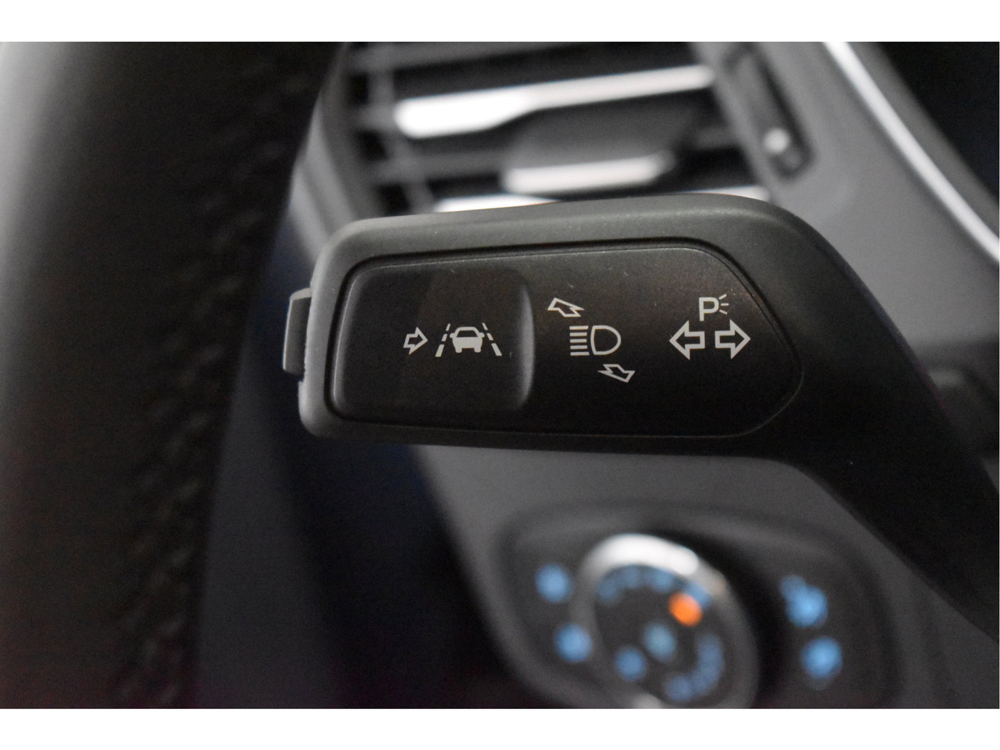 Ford FOCUS Wagon 1.0 EcoBoost Hybrid Titanium Winter Pack | NL-Auto | 1ste eigenaar | Carplay | Stoelverwarming | Full LED | Historie