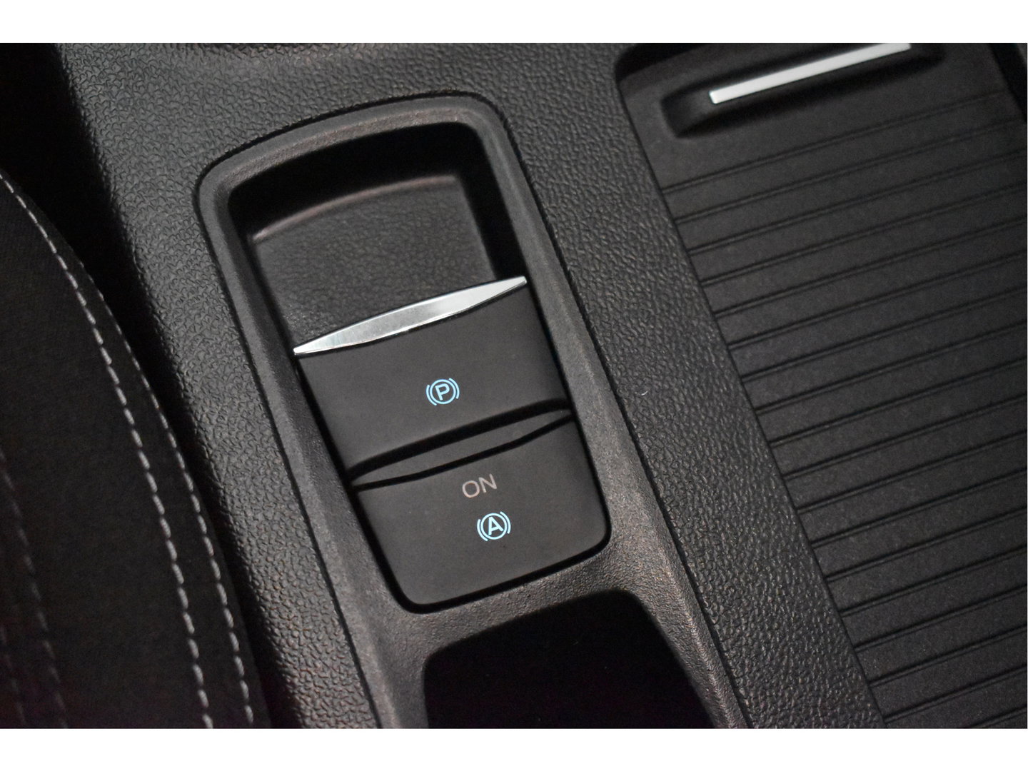 Ford FOCUS Wagon 1.0 EcoBoost Hybrid Titanium Winter Pack | NL-Auto | 1ste eigenaar | Carplay | Stoelverwarming | Full LED | Historie