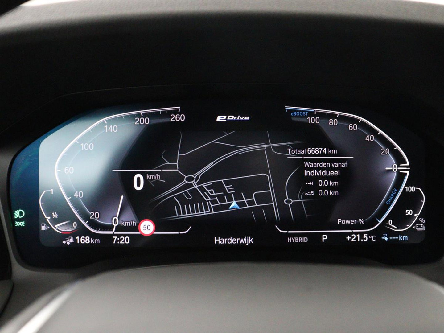 BMW 3 Serie Touring 320e Business Edition Plus | SOH 90% | Leder | Stoelverwarming | Carplay | Cruise control | Climate control | Elektrische achterklep | Park assist | PHEV