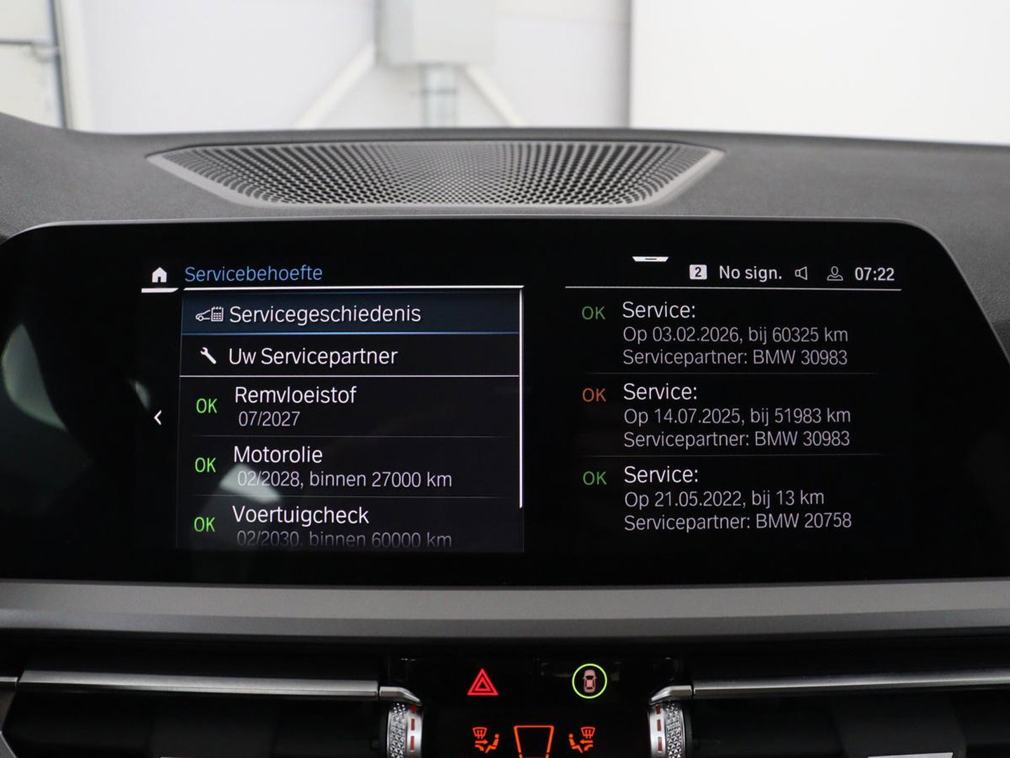 BMW 3 Serie Touring 320e Business Edition Plus | SOH 90% | Leder | Stoelverwarming | Carplay | Cruise control | Climate control | Elektrische achterklep | Park assist | PHEV