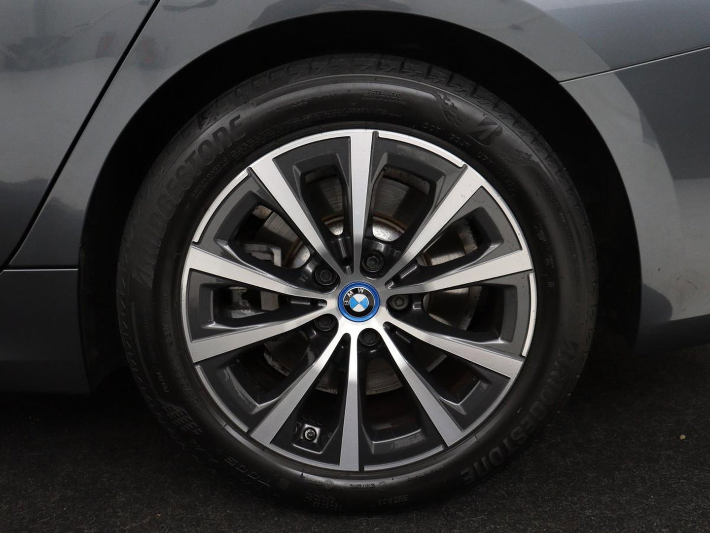 BMW 3 Serie Touring 320e Business Edition Plus | SOH 90% | Leder | Stoelverwarming | Carplay | Cruise control | Climate control | Elektrische achterklep | Park assist | PHEV