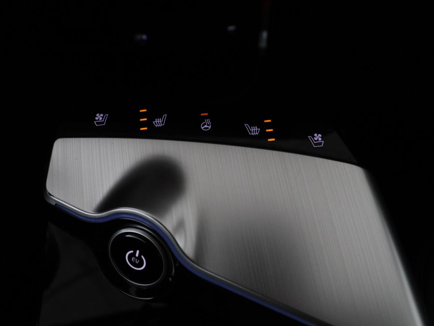 Kia Ev6 Plus 77.4 kWh Navi | Virtual Display | SOH 95.1% | Leder | Elec. Stoelen | Stoelverwarming | Stoelventilatie | Cruise Control | Camera | Carplay | DAB+