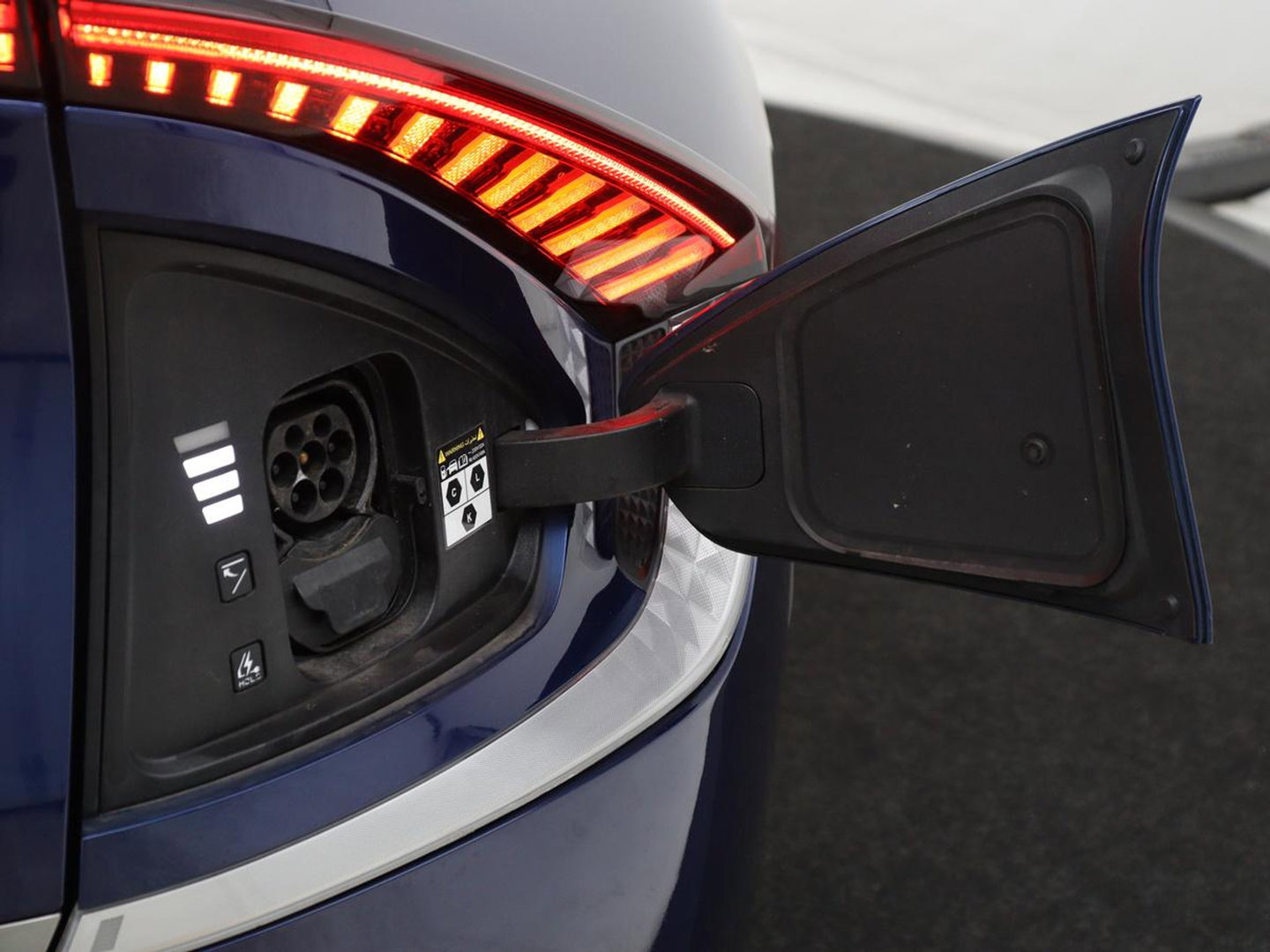 Kia Ev6 Plus 77.4 kWh Navi | Virtual Display | SOH 95.1% | Leder | Elec. Stoelen | Stoelverwarming | Stoelventilatie | Cruise Control | Camera | Carplay | DAB+
