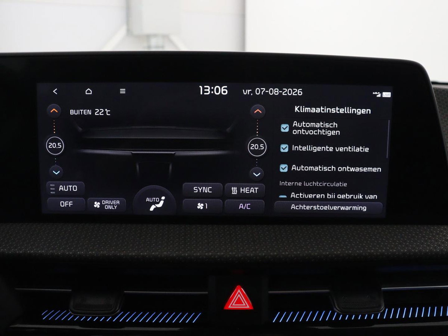 Kia Ev6 Plus 77.4 kWh Navi | Virtual Display | SOH 95.1% | Leder | Elec. Stoelen | Stoelverwarming | Stoelventilatie | Cruise Control | Camera | Carplay | DAB+