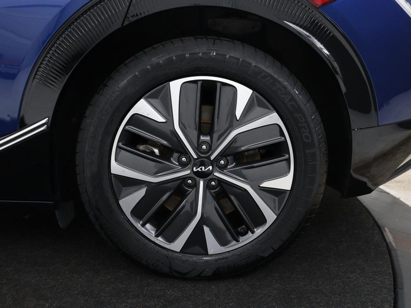 Kia Ev6 Plus 77.4 kWh Navi | Virtual Display | SOH 95.1% | Leder | Elec. Stoelen | Stoelverwarming | Stoelventilatie | Cruise Control | Camera | Carplay | DAB+