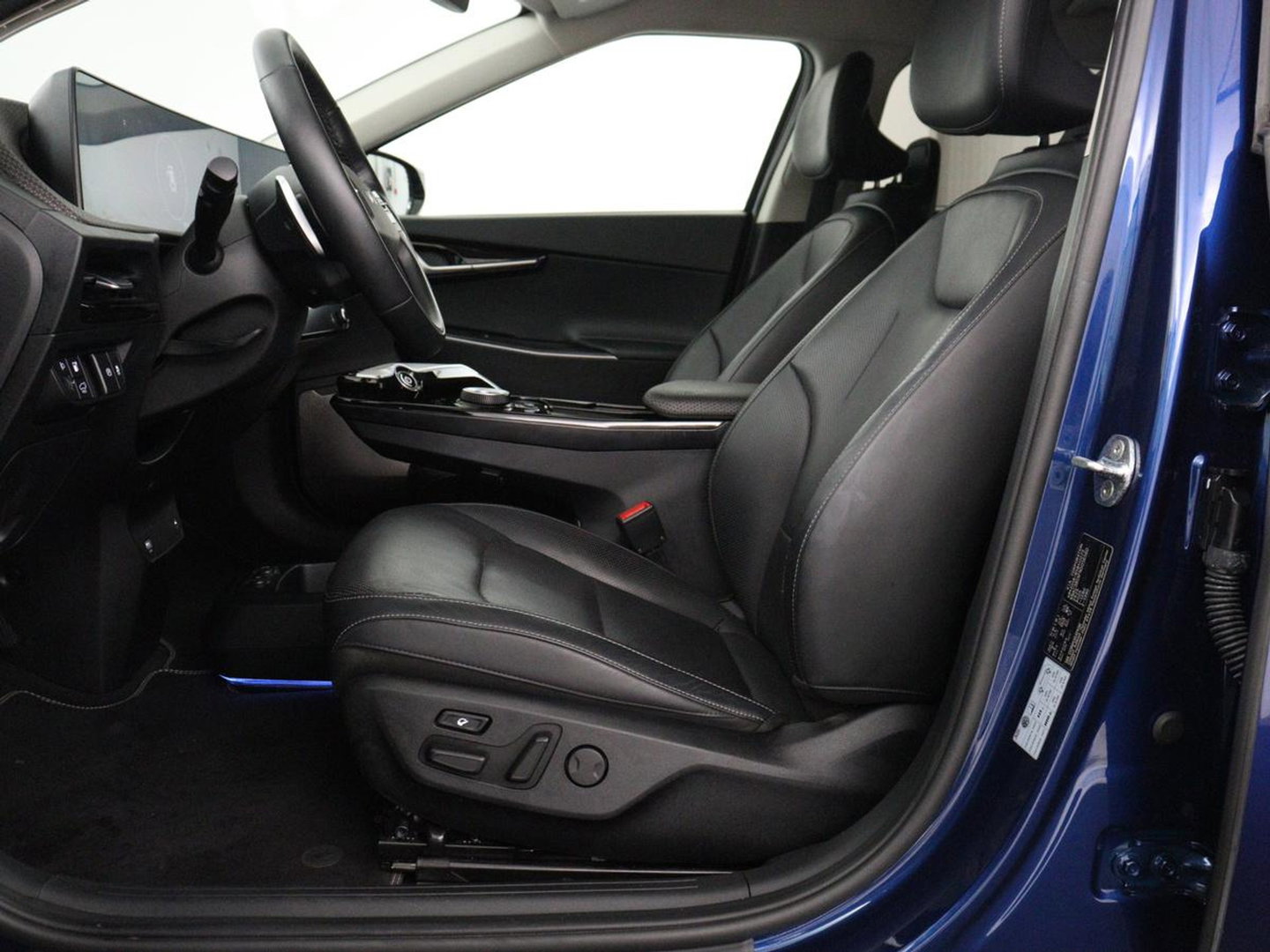Kia Ev6 Plus 77.4 kWh Navi | Virtual Display | SOH 95.1% | Leder | Elec. Stoelen | Stoelverwarming | Stoelventilatie | Cruise Control | Camera | Carplay | DAB+