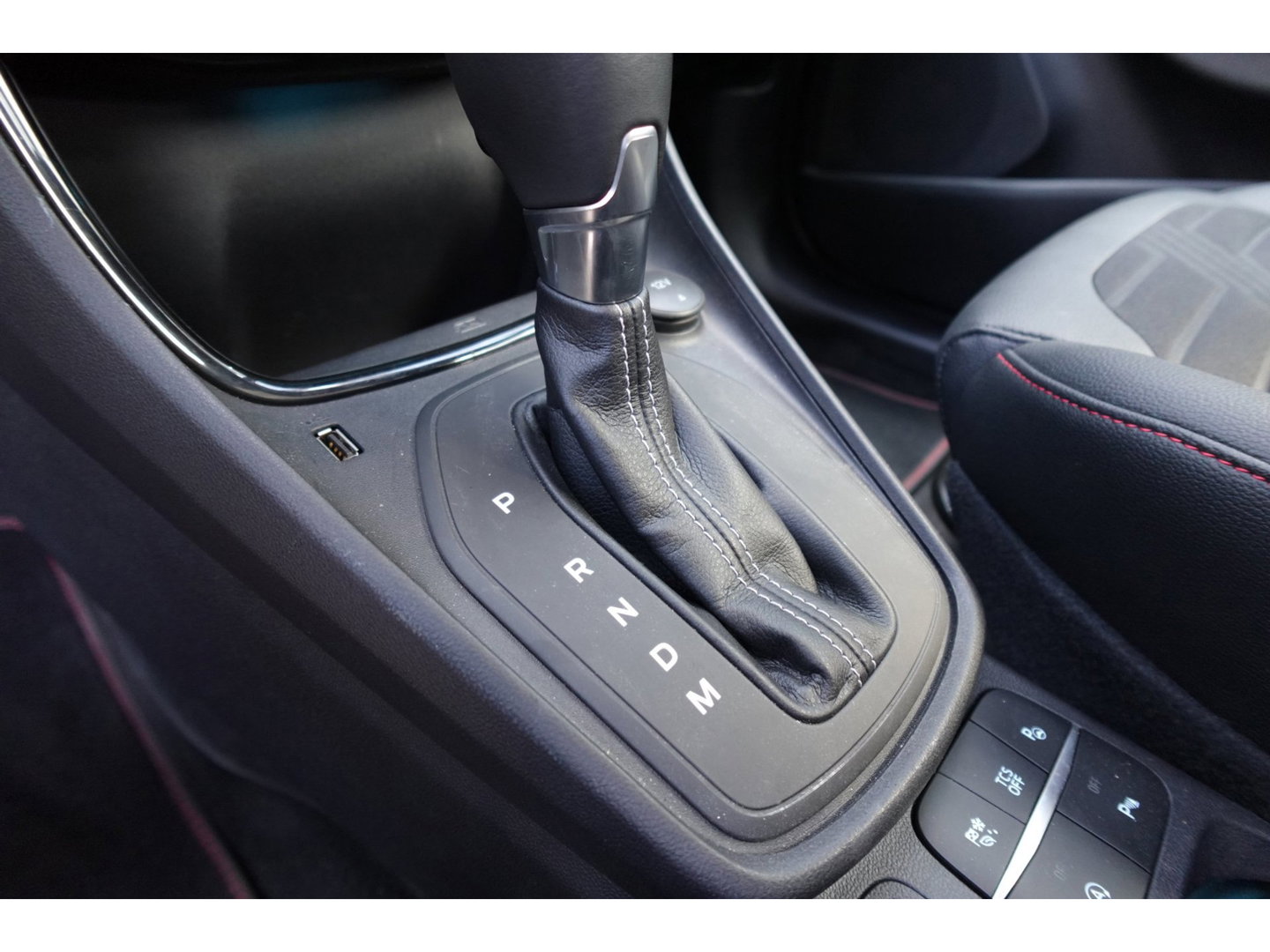 Ford Puma 1.0 EcoBoost Hybrid ST-Line X PANO B&O CAM