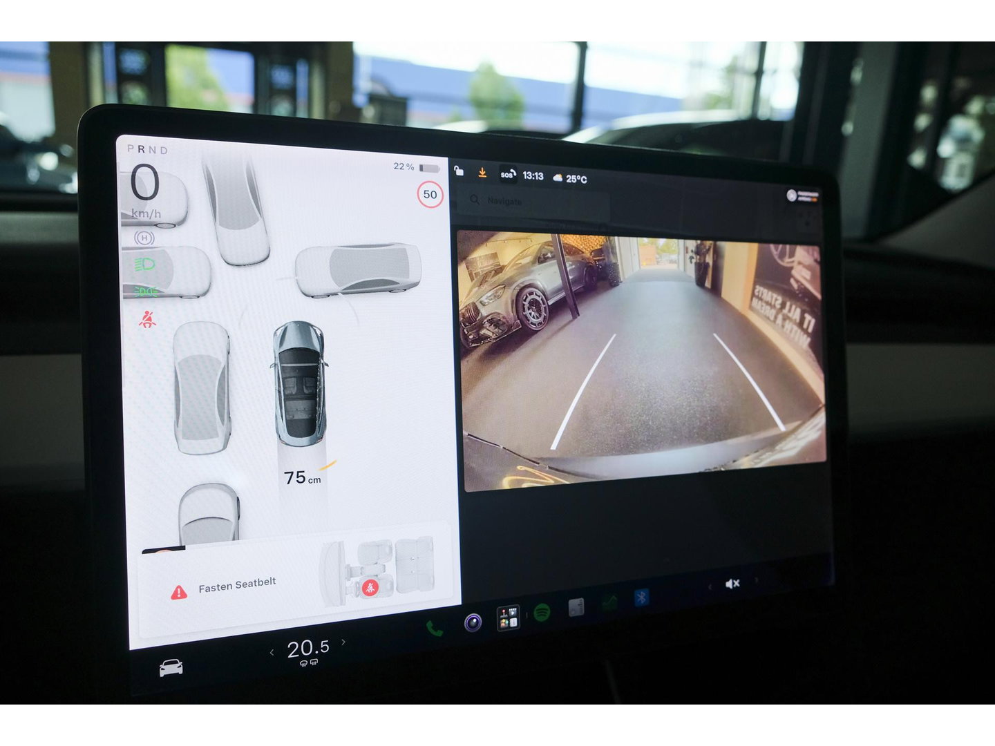 Tesla Model 3 Long Range 351pk AWD 75 kWh *BTW* *SOH 85%* Panoramadak 19" LMV Sport Autopilot