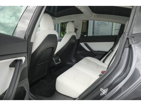 Tesla Model 3 Long Range 351pk AWD 75 kWh *BTW* *SOH 85%* Panoramadak 19" LMV Sport Autopilot