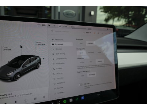 Tesla Model 3 Long Range 351pk AWD 75 kWh *BTW* *SOH 85%* Panoramadak 19" LMV Sport Autopilot