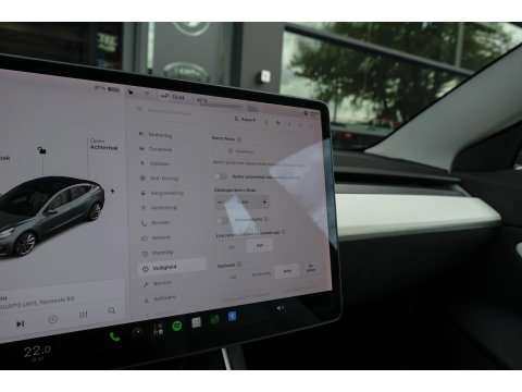 Tesla Model 3 Long Range 351pk AWD 75 kWh *BTW* *SOH 85%* Panoramadak 19" LMV Sport Autopilot