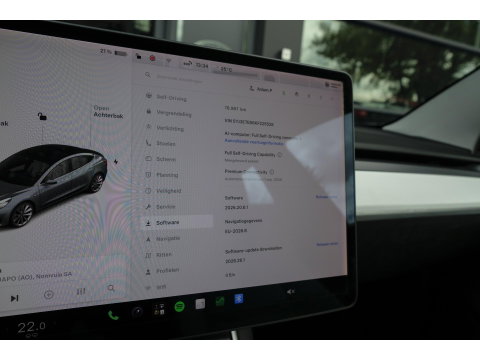 Tesla Model 3 Long Range 351pk AWD 75 kWh *BTW* *SOH 85%* Panoramadak 19" LMV Sport Autopilot