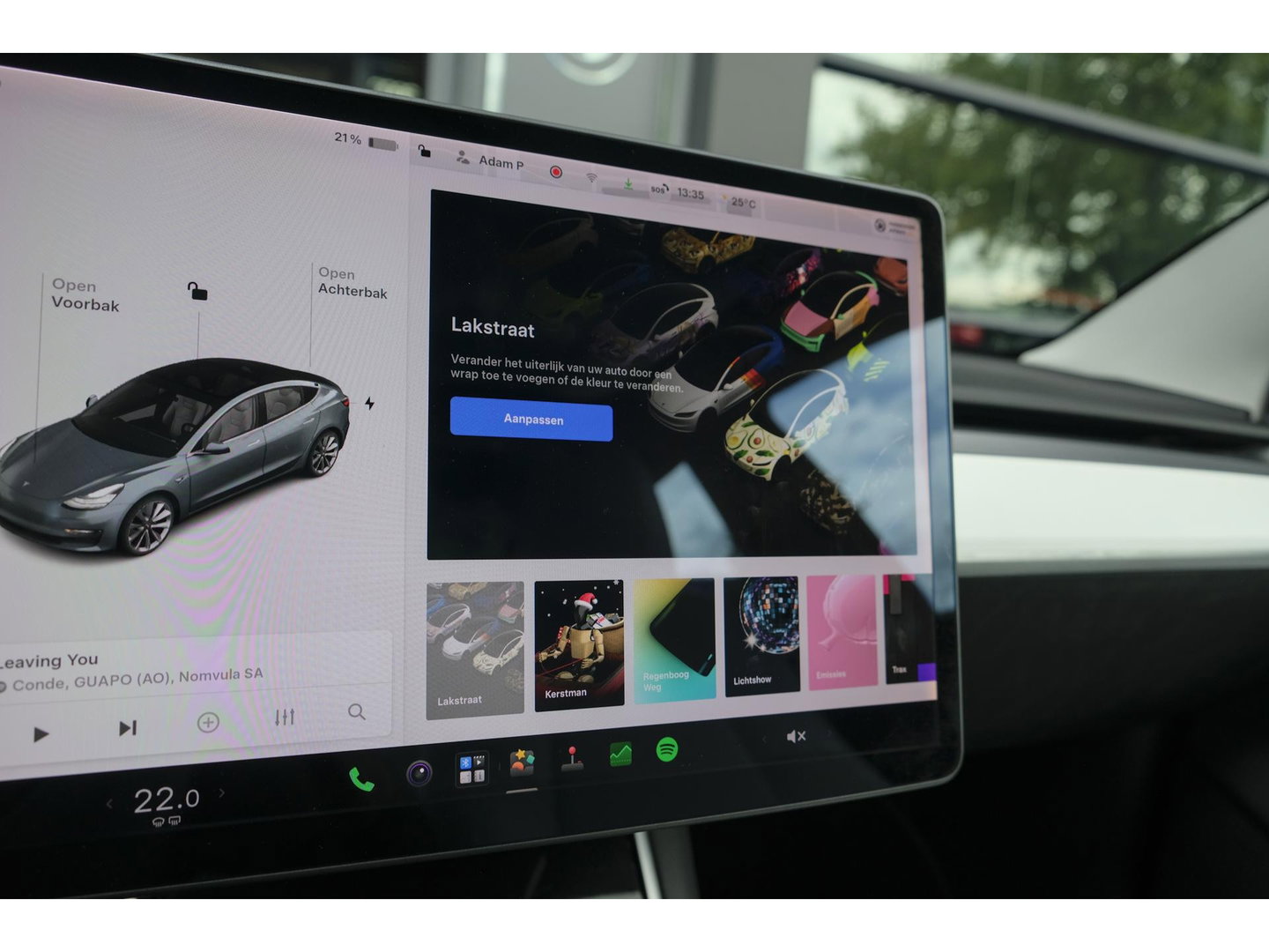Tesla Model 3 Long Range 351pk AWD 75 kWh *BTW* *SOH 85%* Panoramadak 19" LMV Sport Autopilot
