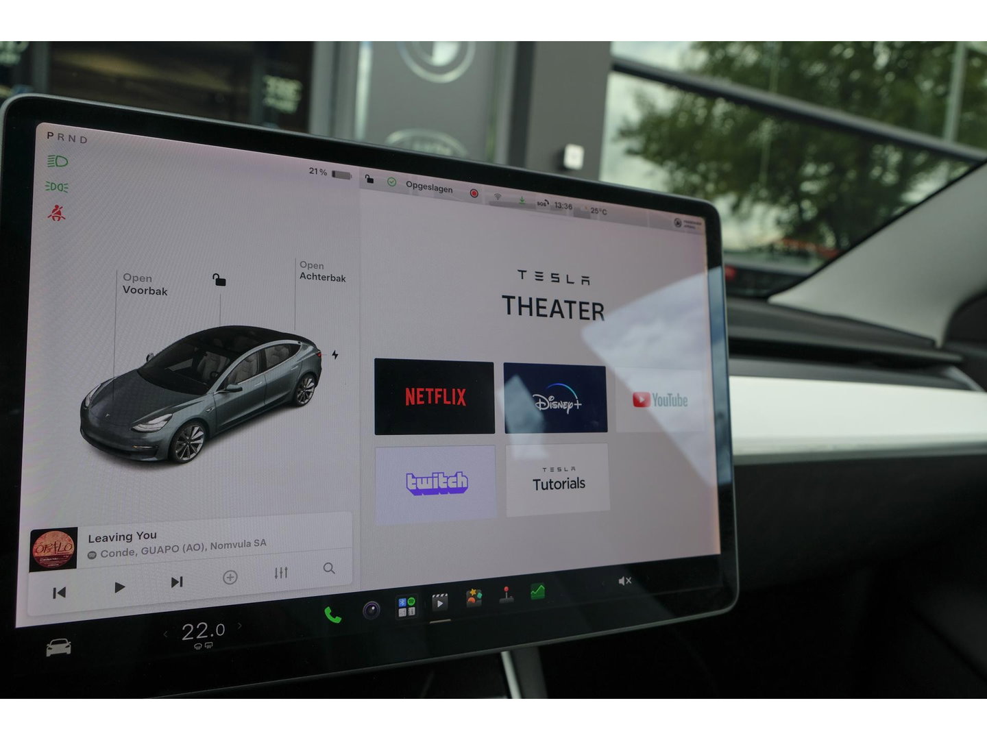 Tesla Model 3 Long Range 351pk AWD 75 kWh *BTW* *SOH 85%* Panoramadak 19" LMV Sport Autopilot